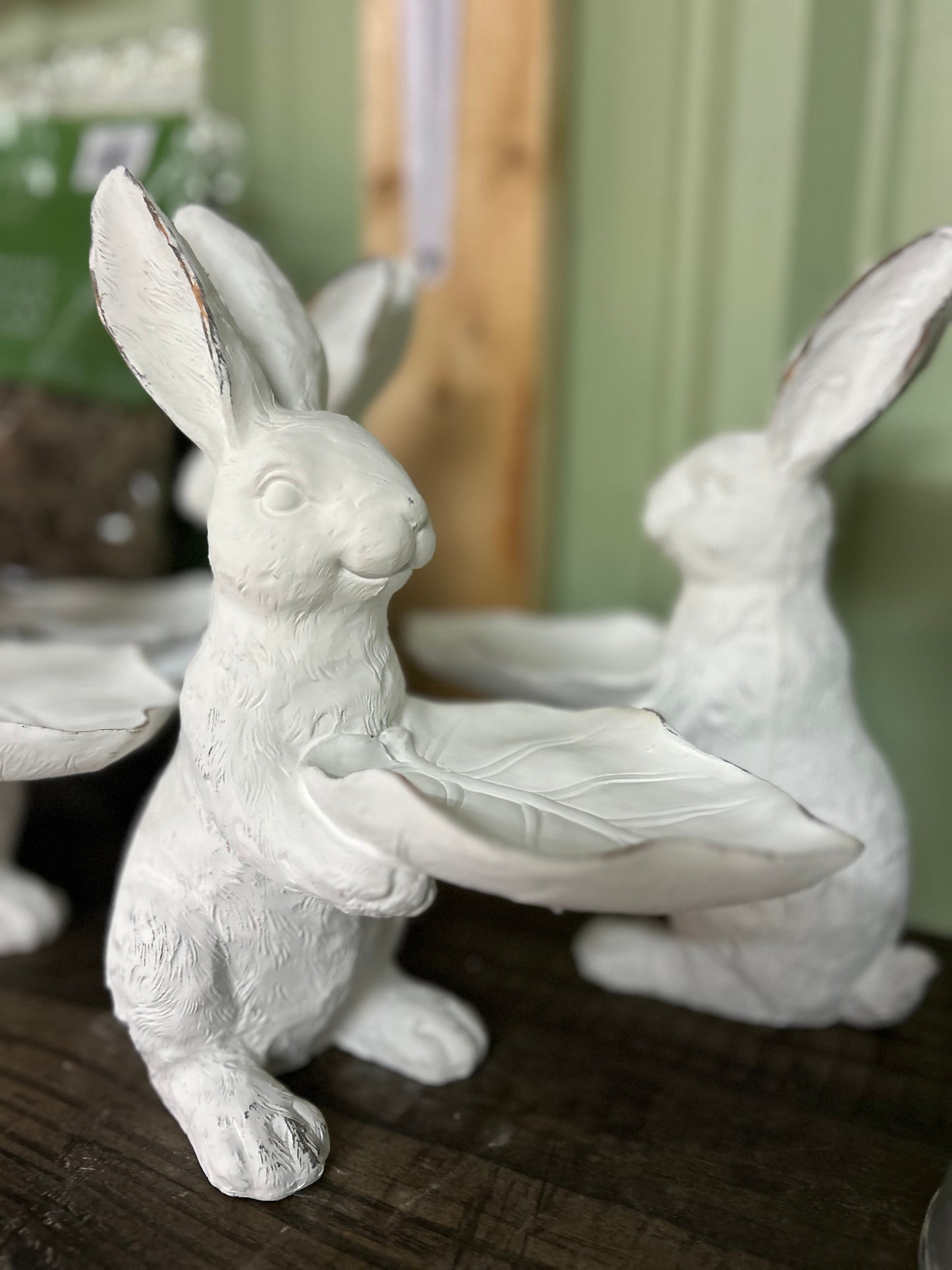 Bunny with leaf tray