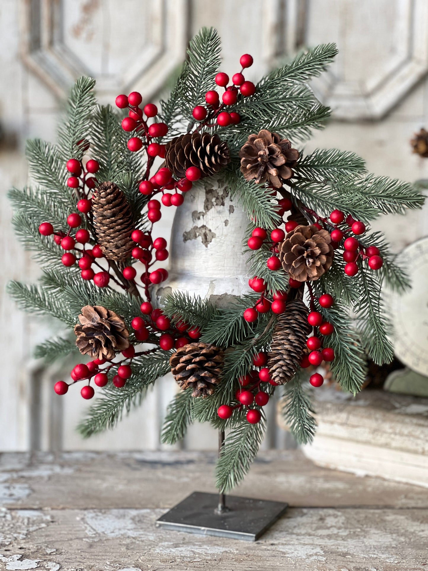 Tundra Berry Candle Ring | 13"