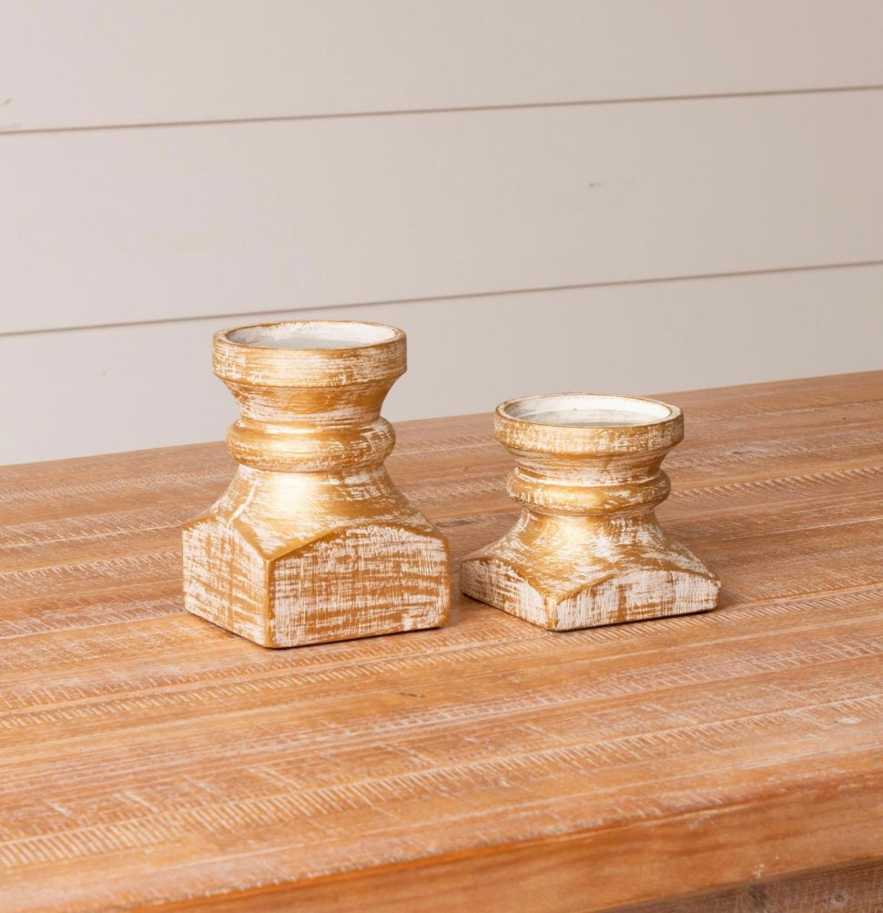 Gold candle holder set